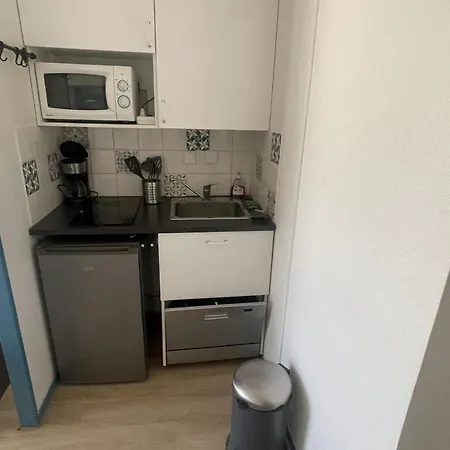 Comfortable 17 M In Apartment